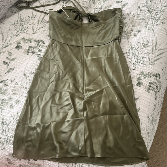 NWT Reformation Sorrentine Silk Dress in Artichoke Size 4 - Picture 6 of 6